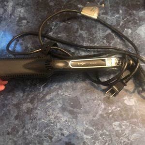 CROC Classic hair straightener